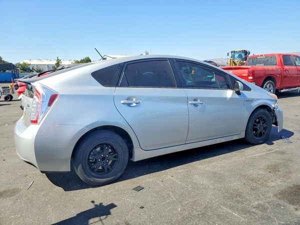 2015 TOYOTA PRIUS