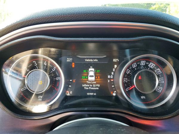 2015 DODGE CHALLENGER SXT