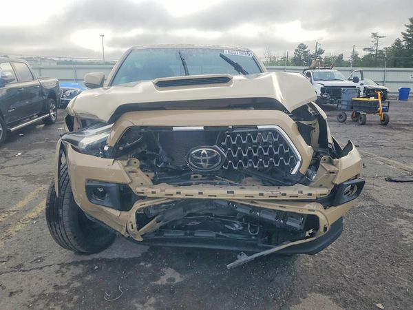 2019 TOYOTA TACOMA SR5