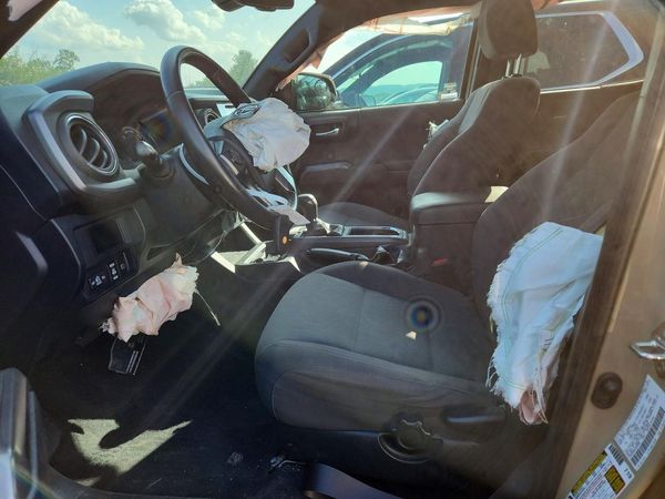 2019 TOYOTA TACOMA SR5