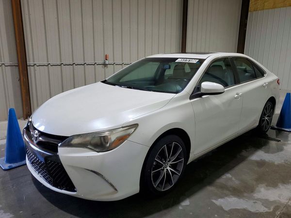 2015 TOYOTA CAMRY