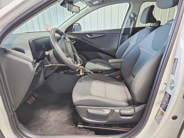 2026 KIA NIRO LX