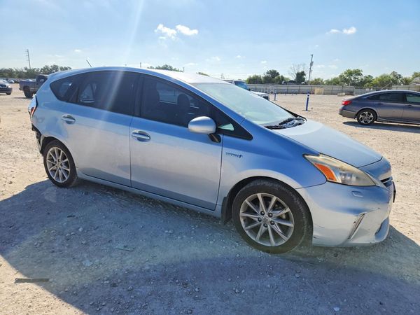 2013 TOYOTA PRIUS — Passenger 3/4