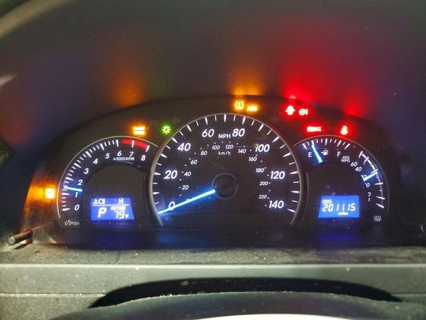 2015 TOYOTA CAMRY