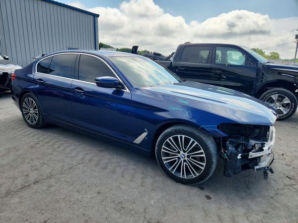 2020 BMW 530