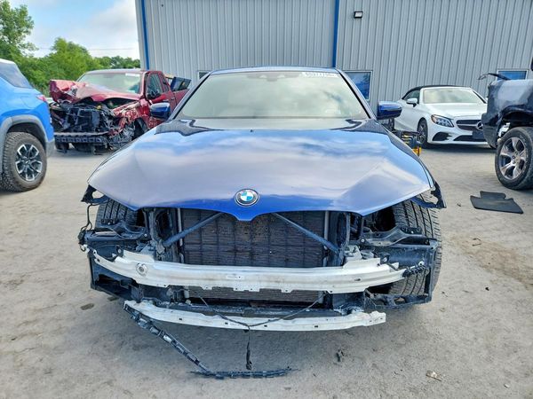 2020 BMW 530