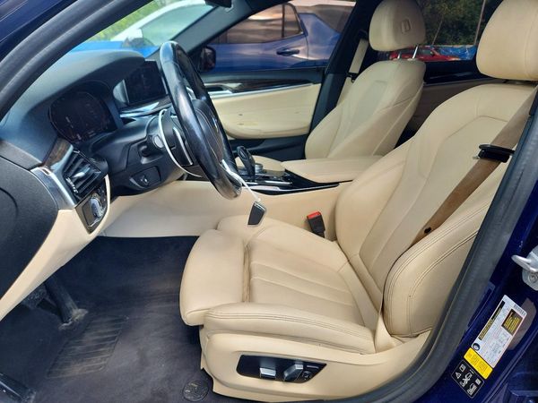 2020 BMW 530