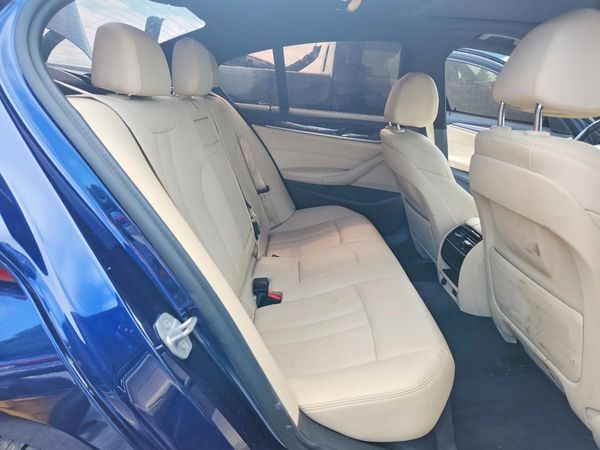 2020 BMW 530