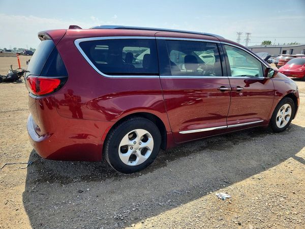 2017 CHRYSLER PACIFICA Touring L Plus