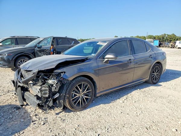 2022 TOYOTA CAMRY