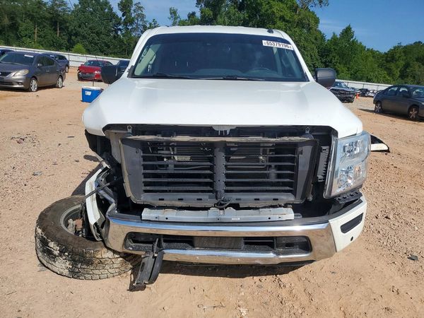 2021 NISSAN TITAN Crew Cab