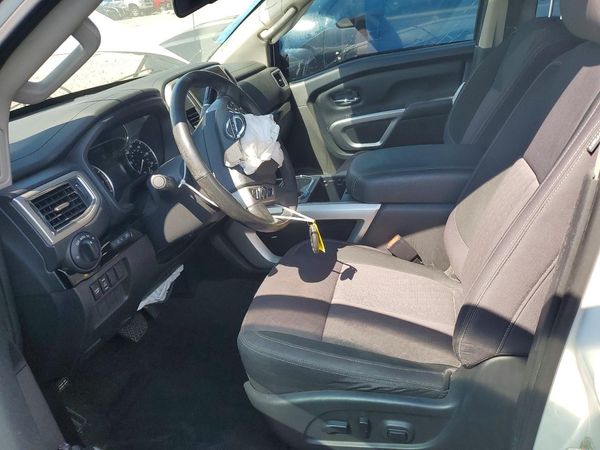 2021 NISSAN TITAN Crew Cab