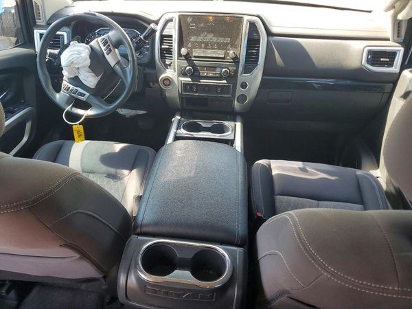 2021 NISSAN TITAN Crew Cab