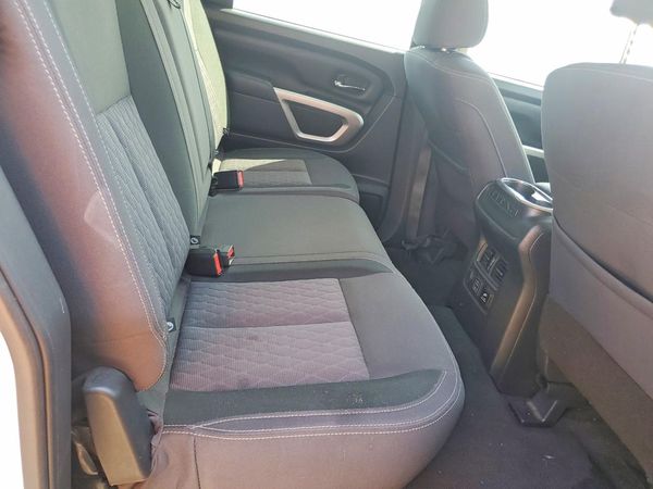 2021 NISSAN TITAN Crew Cab