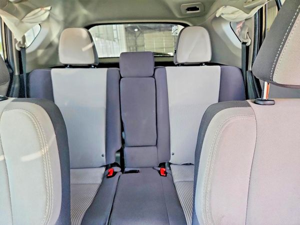 2015 TOYOTA RAV4 XLE (M Grade)