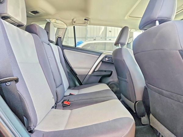 2015 TOYOTA RAV4 XLE (M Grade)