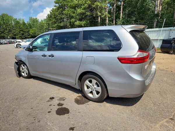 2016 TOYOTA SIENNA