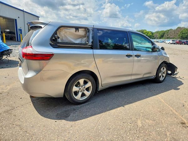 2016 TOYOTA SIENNA