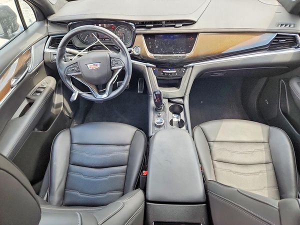 2024 CADILLAC XT6