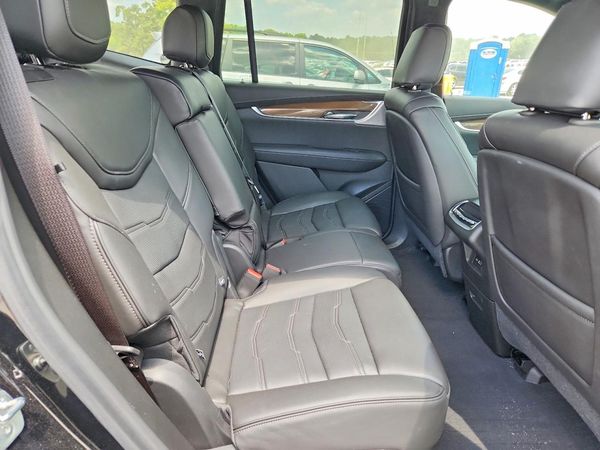2024 CADILLAC XT6