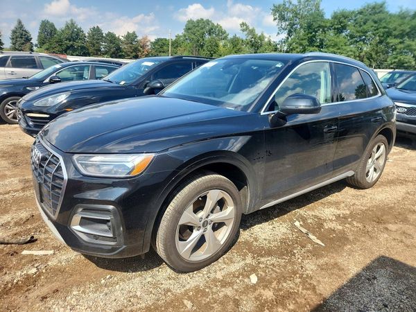 2021 AUDI Q5 quattro Premium Plus