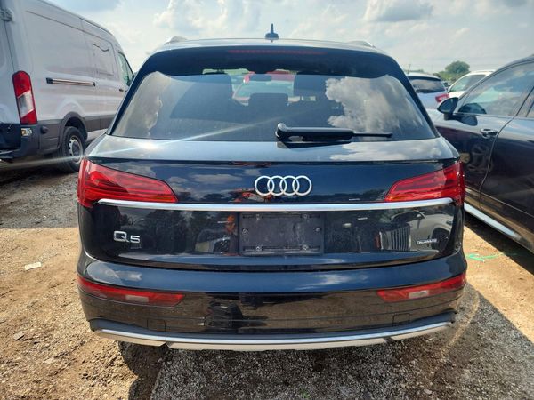 2021 AUDI Q5 quattro Premium Plus