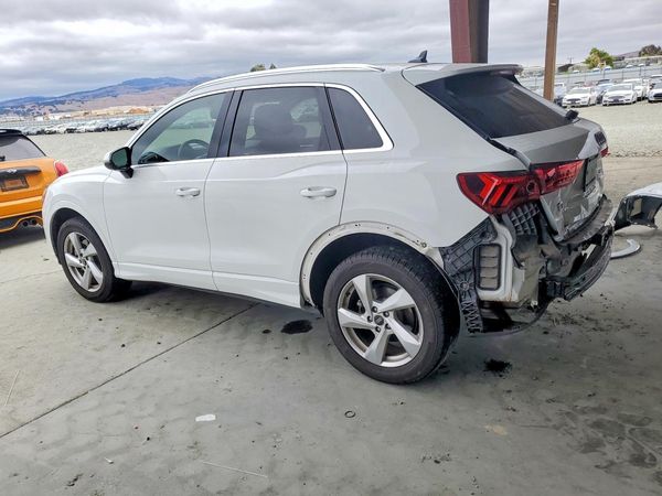 2021 AUDI Q3 quattro Premium