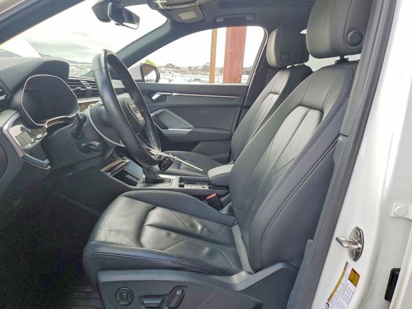2021 AUDI Q3 quattro Premium