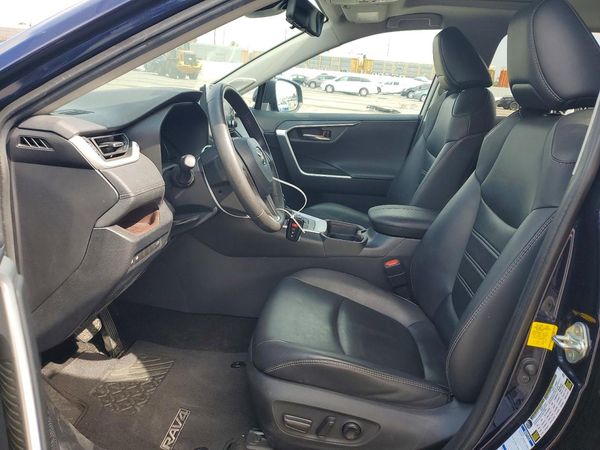 2019 TOYOTA RAV4