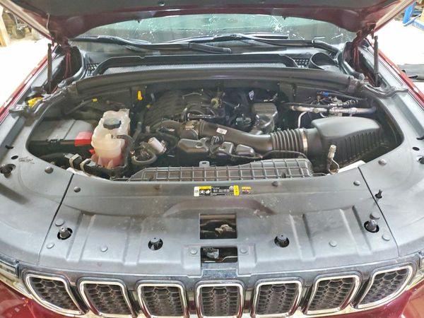 2025 JEEP GRAND CHEROKEE Overland