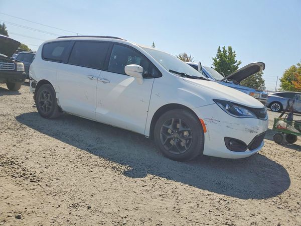 2020 CHRYSLER PACIFICA