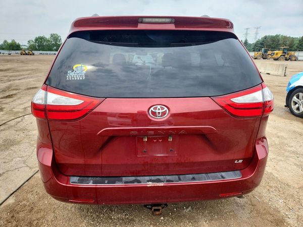 2016 TOYOTA SIENNA