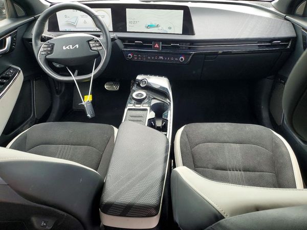 2023 KIA EV6