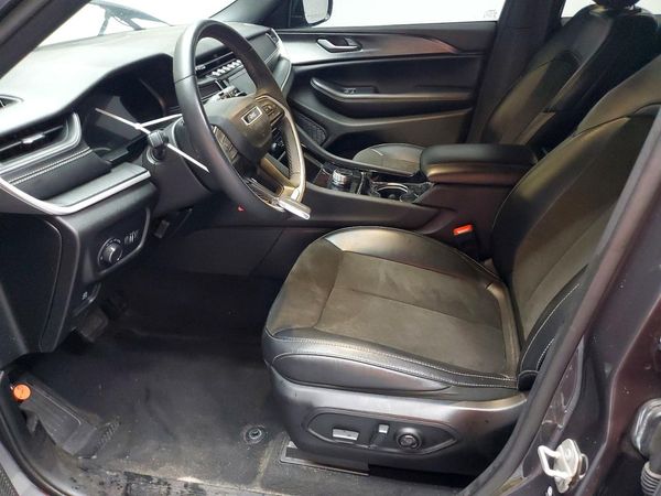 2023 JEEP GRAND CHEROKEE Laredo, Altitude — DENT