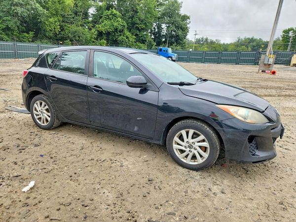 2013 MAZDA 3 Touring/GS