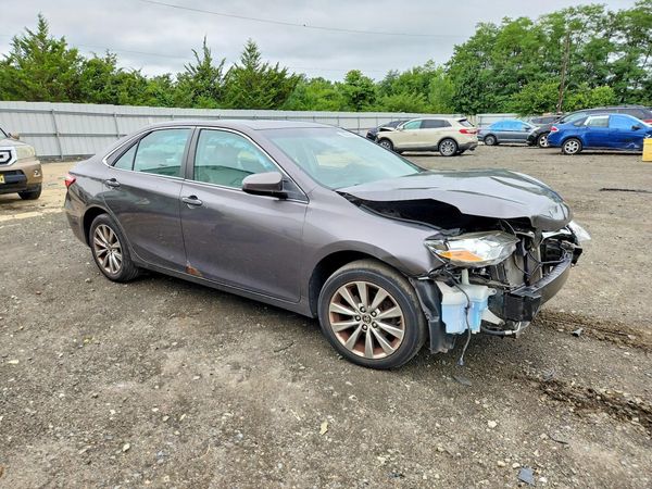 2015 TOYOTA CAMRY