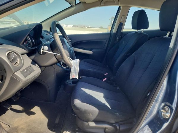 2014 MAZDA 2 Sport/GX — DENT