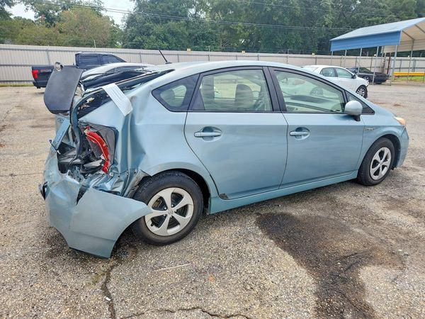 2015 TOYOTA PRIUS