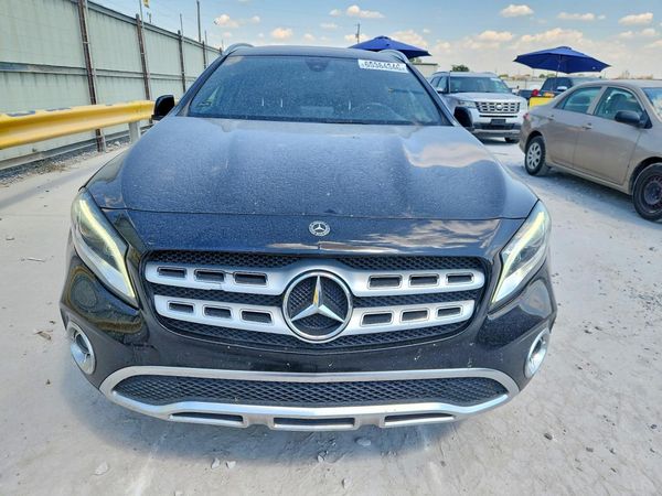 2020 MERCEDES-BENZ GLA