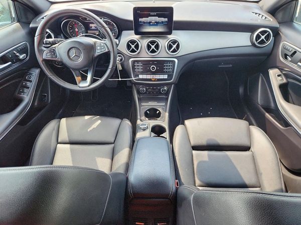 2020 MERCEDES-BENZ GLA