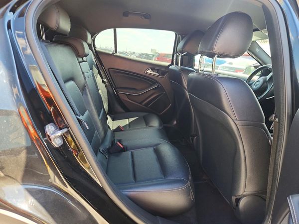 2020 MERCEDES-BENZ GLA