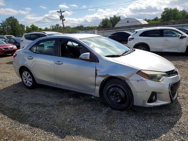 2015 TOYOTA COROLLA
