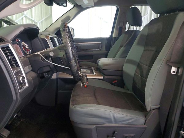 2013 RAM 1500 SLT QUAD CAB 4X2