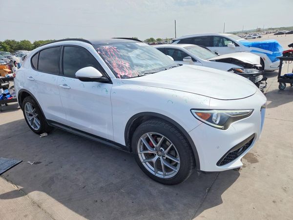 2018 ALFA ROMEO STELVIO