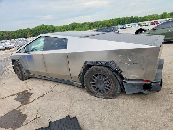 2024 TESLA CYBERTRUCK