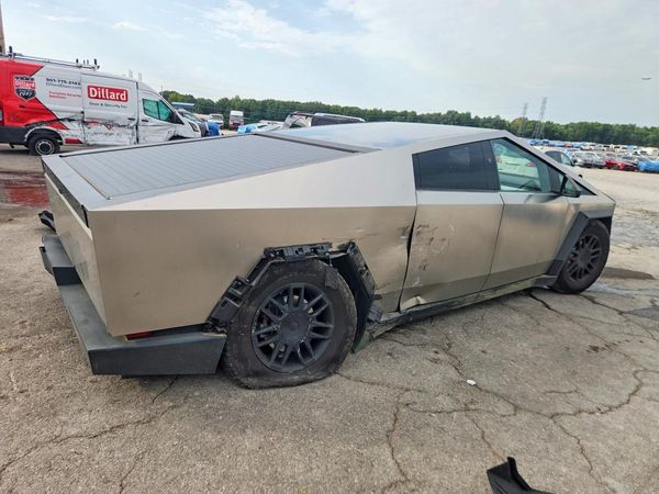 2024 TESLA CYBERTRUCK