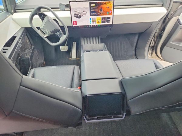 2024 TESLA CYBERTRUCK