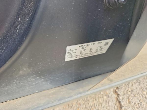 2024 TESLA CYBERTRUCK