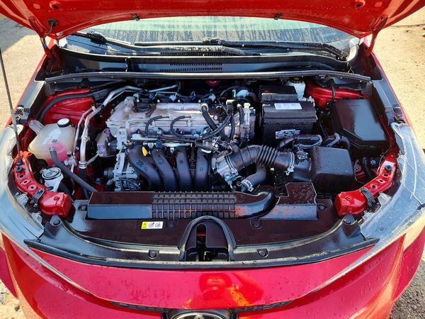 2021 TOYOTA COROLLA LE — Engine bay