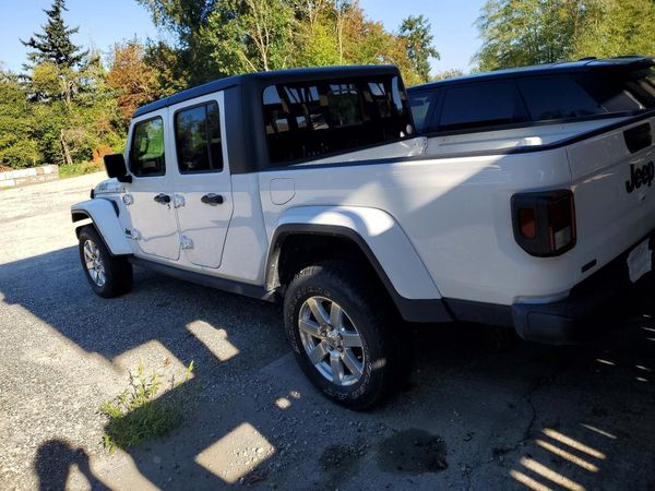 2022 JEEP GLADIATOR Sport